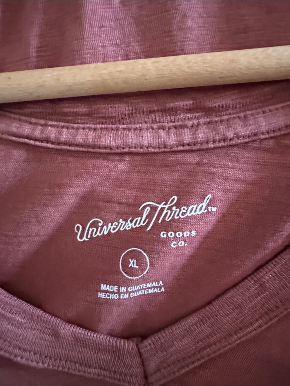 Universal Thread Rusty Rose V-Neck Tee - Picture 2 of 3